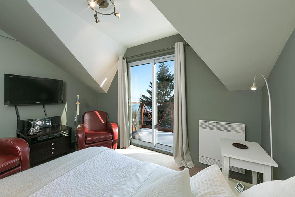 Auberge Des Eaux Vives La Malbaie Exterior foto